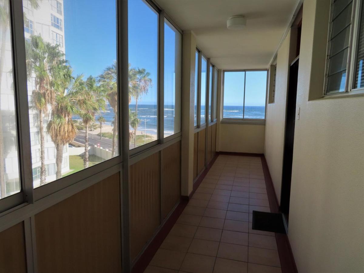 On The Beach At Strand Exterior foto